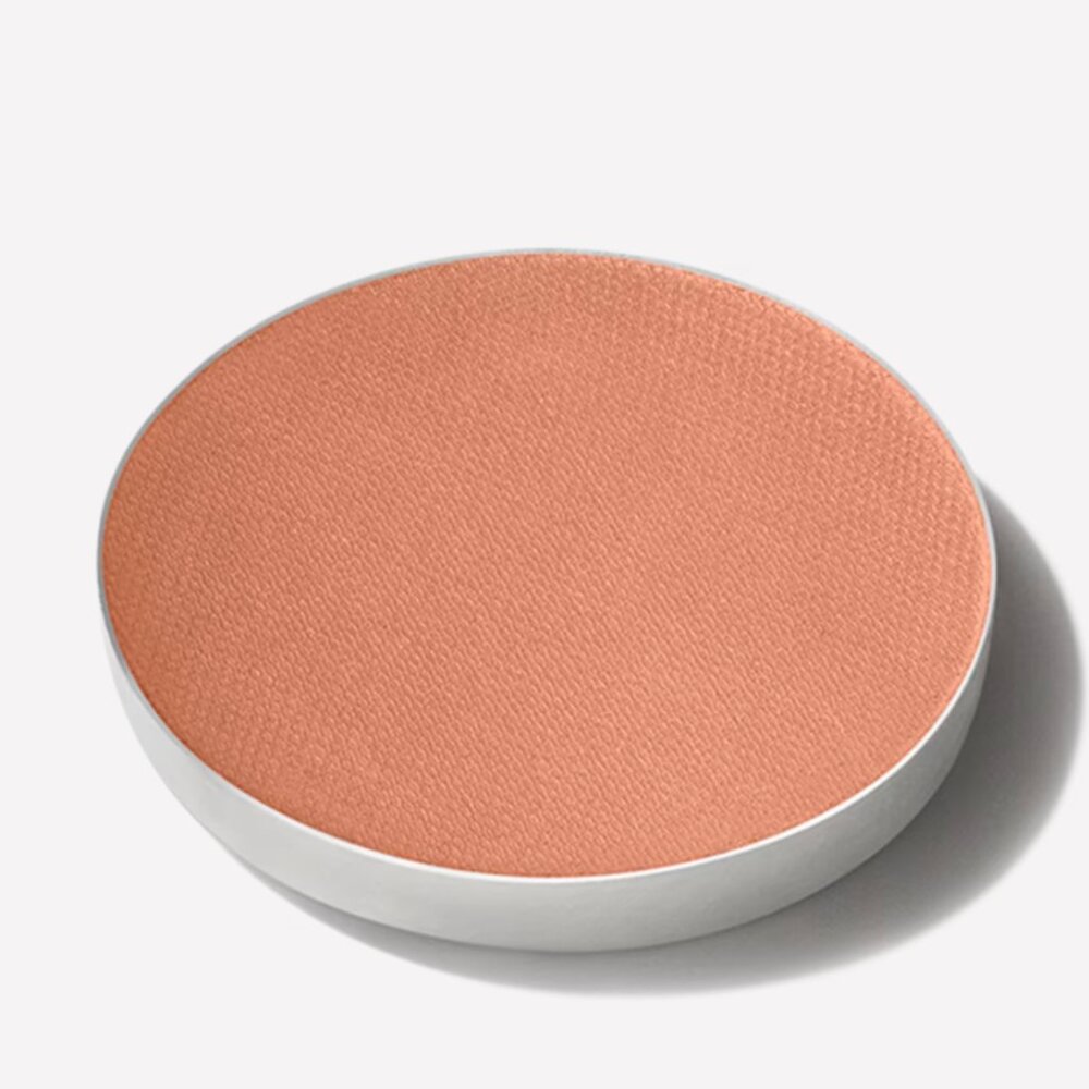 MAC  Powder Kiss Soft Matte Eye Shadow - What A Clout!